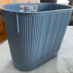 Rubbermaid Waste Basket